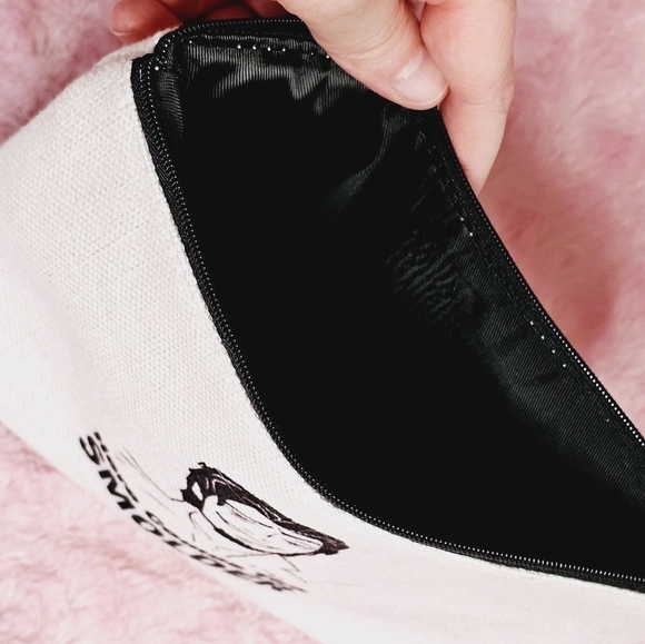 Disney Tangled Flynn Canvas Travel Makeup Bag - Picture 4 of 4